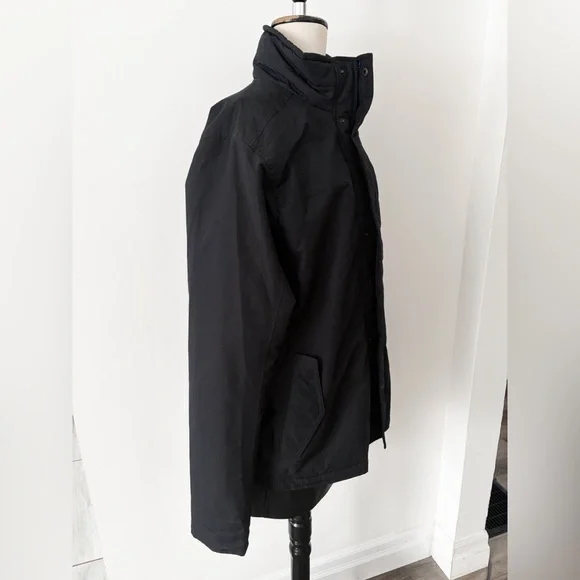 NWT Hollister Men’s All Weather Jacket with zipper, Size XL - Navy Blue - Picture 3 of 9